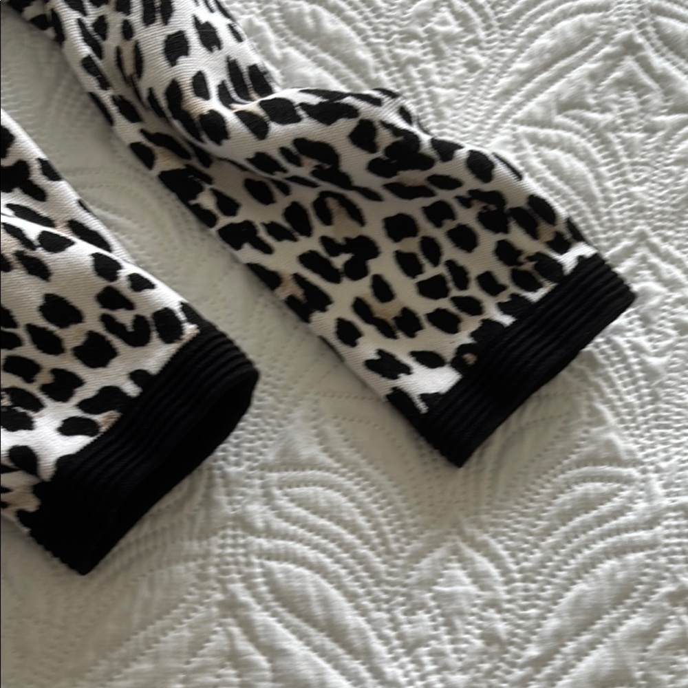 Chic Leopard Print Cardigan - Picture 8 of 16